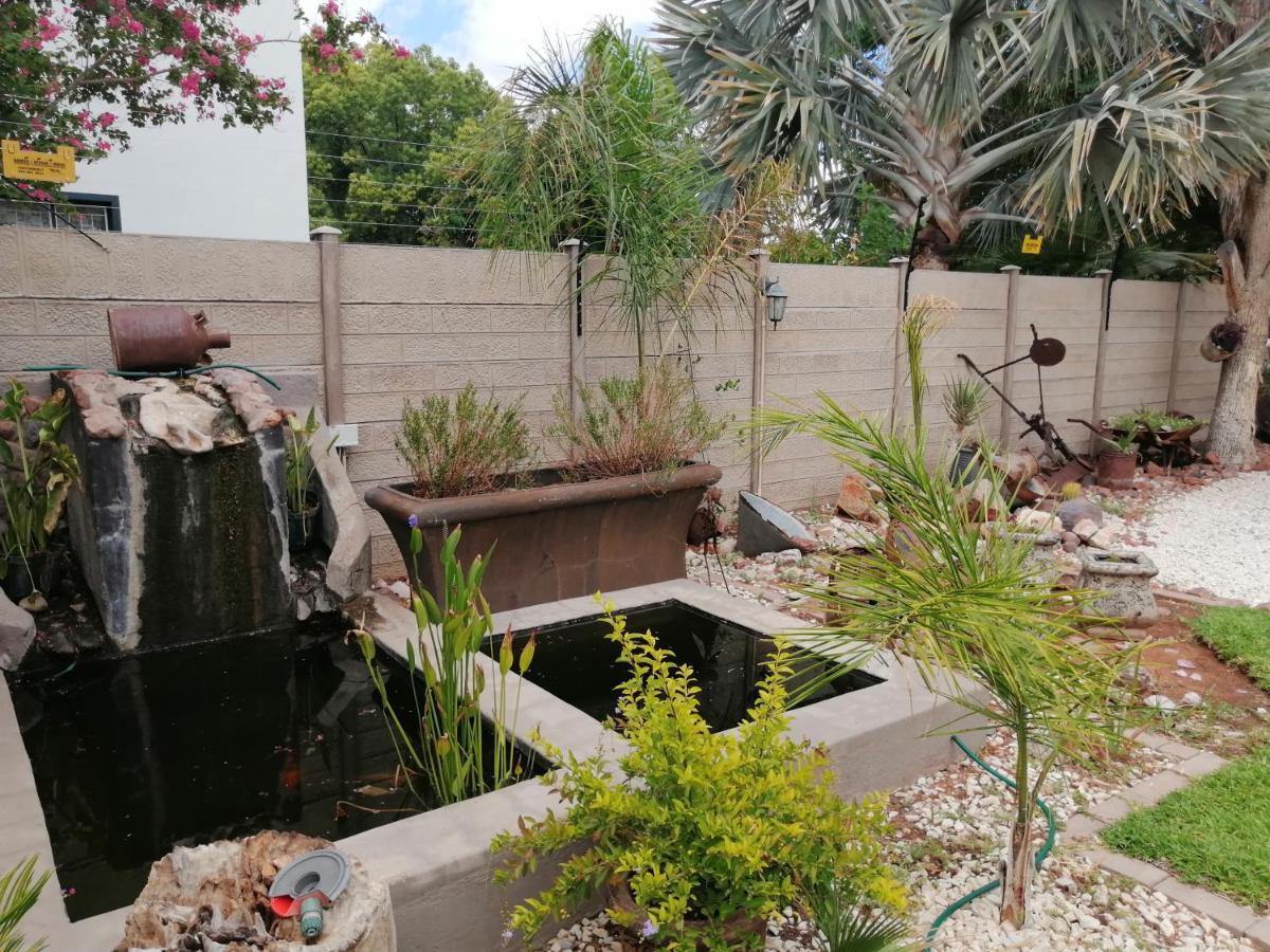Gemutlich Guesthouse Upington Ngoại thất bức ảnh