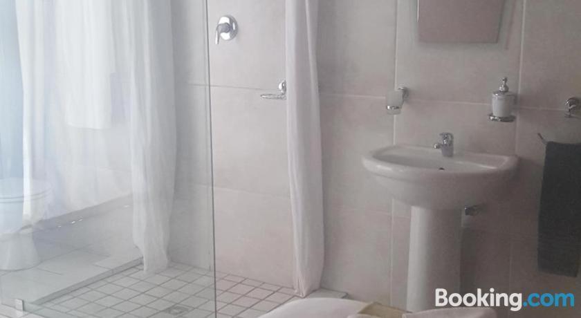Gemutlich Guesthouse Upington Ngoại thất bức ảnh